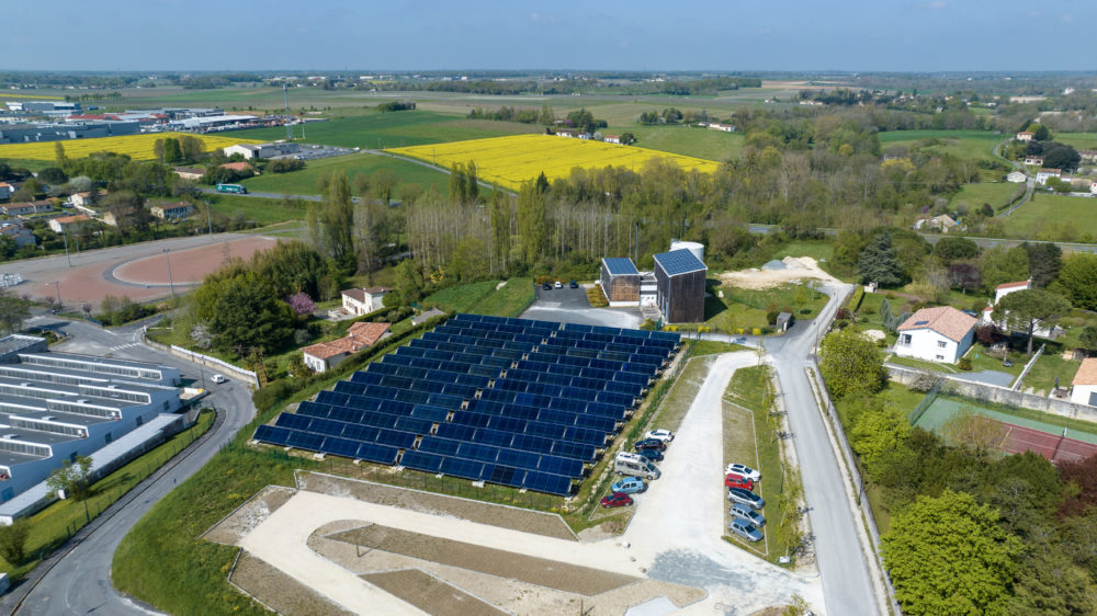 Centrale solaire thermique Newheat et chaufferie biomasse sur le RCU de la Ville de Pons
