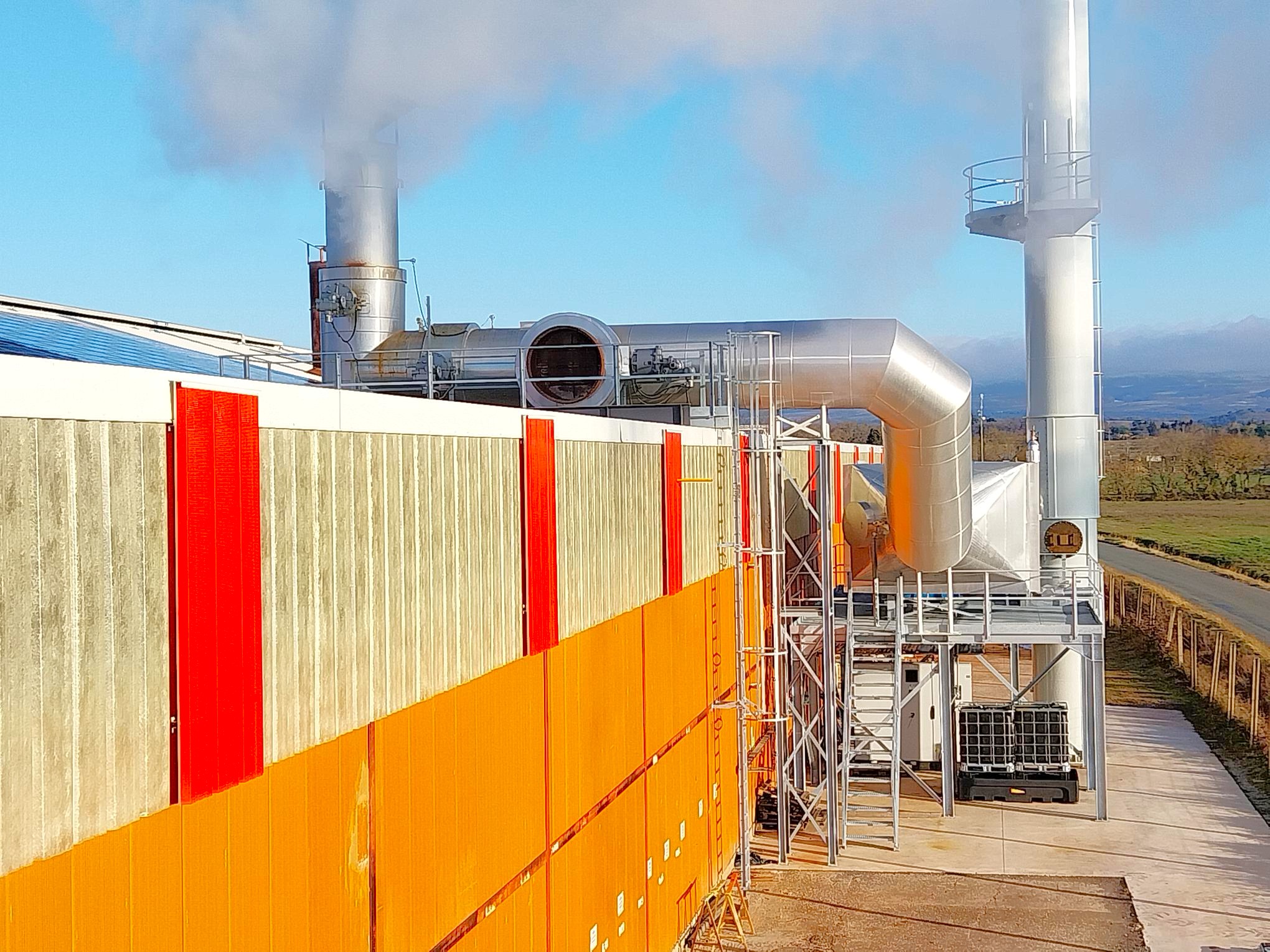 Waste heat recovery plant for a tile production plant